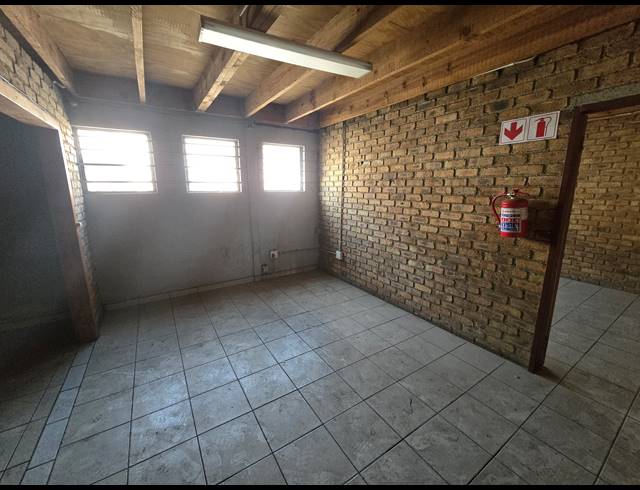 1,000M² WAREHOUSE TO LET IN BENONI SOUTH